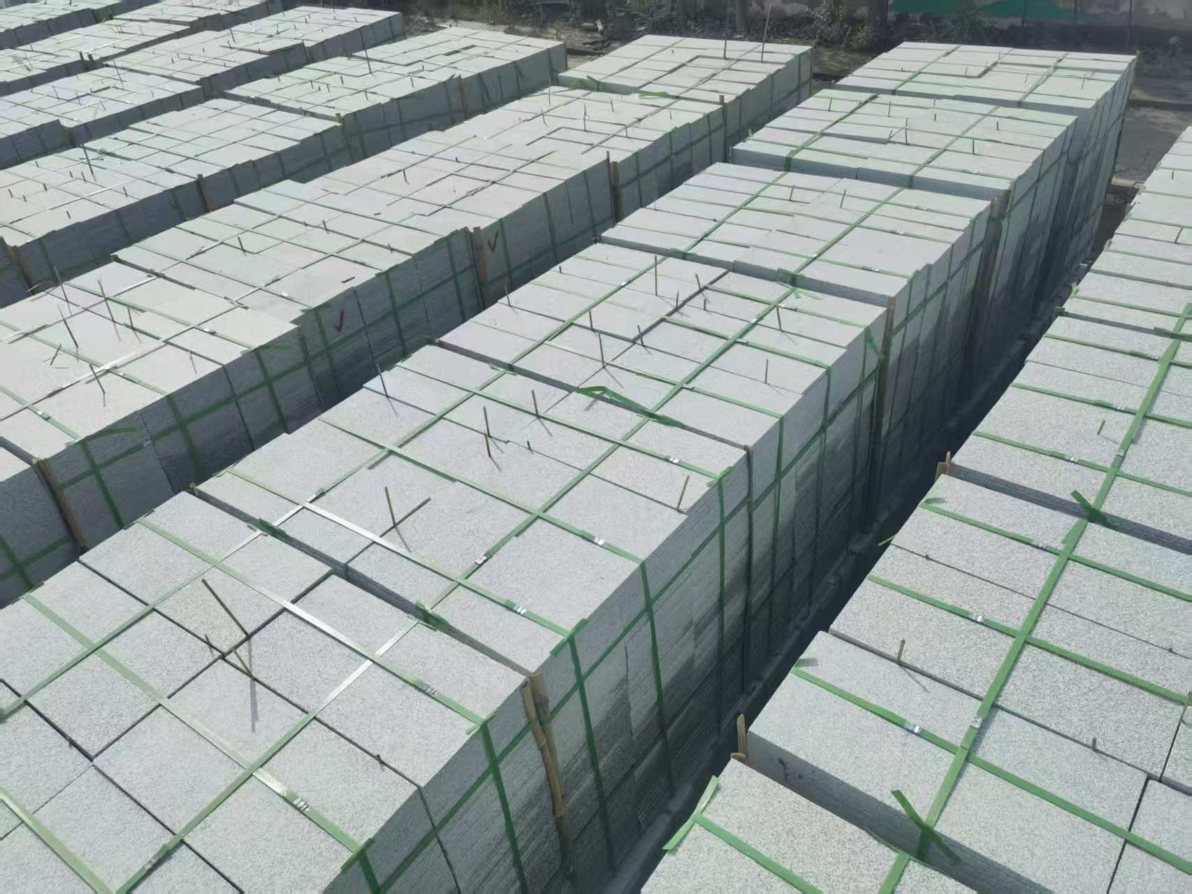 苏州 芝麻白1.8公分火烧300*600地铺，清仓大甩卖