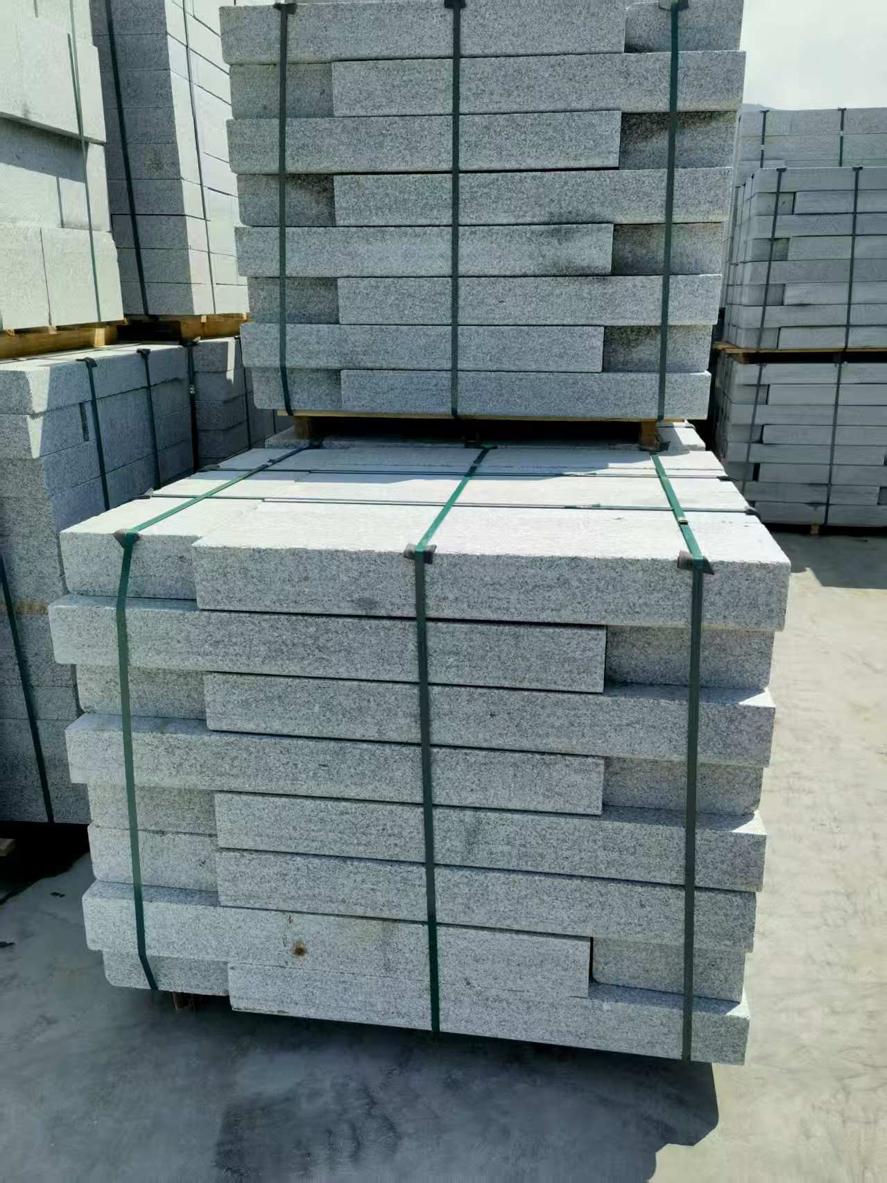 苏州 芙蓉白花岗岩路沿石、平石尺寸标准，色泽均匀