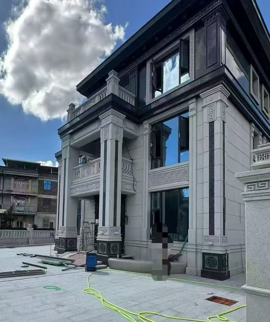 苏州 别墅干挂，芝麻白与芝麻黑完美配合