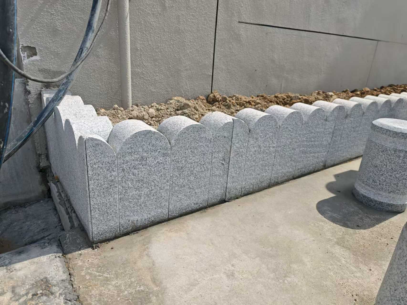 苏州 芝麻白花岗岩花边石铺装效果图