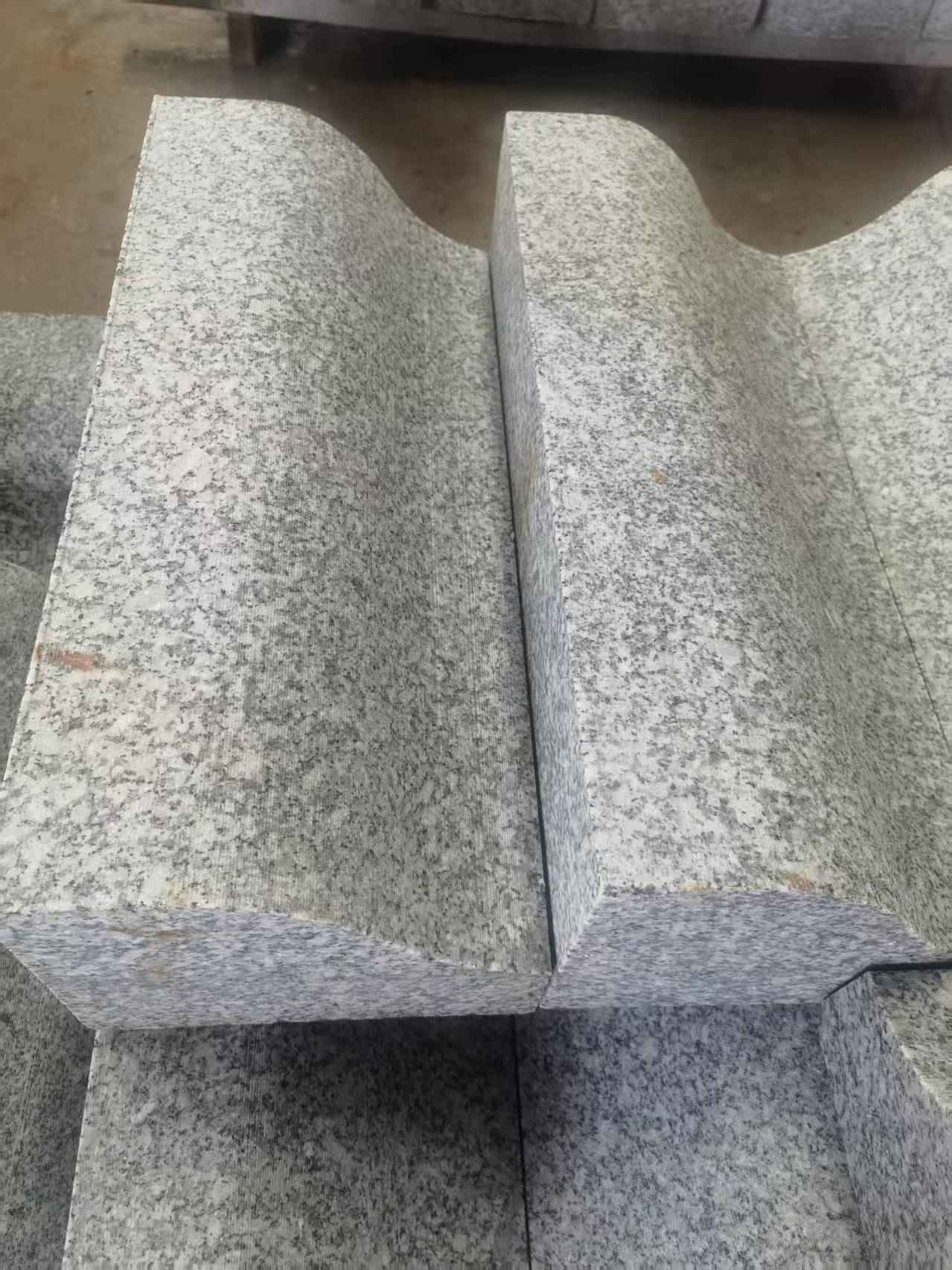 苏州芙蓉白S型拉丝面路沿石