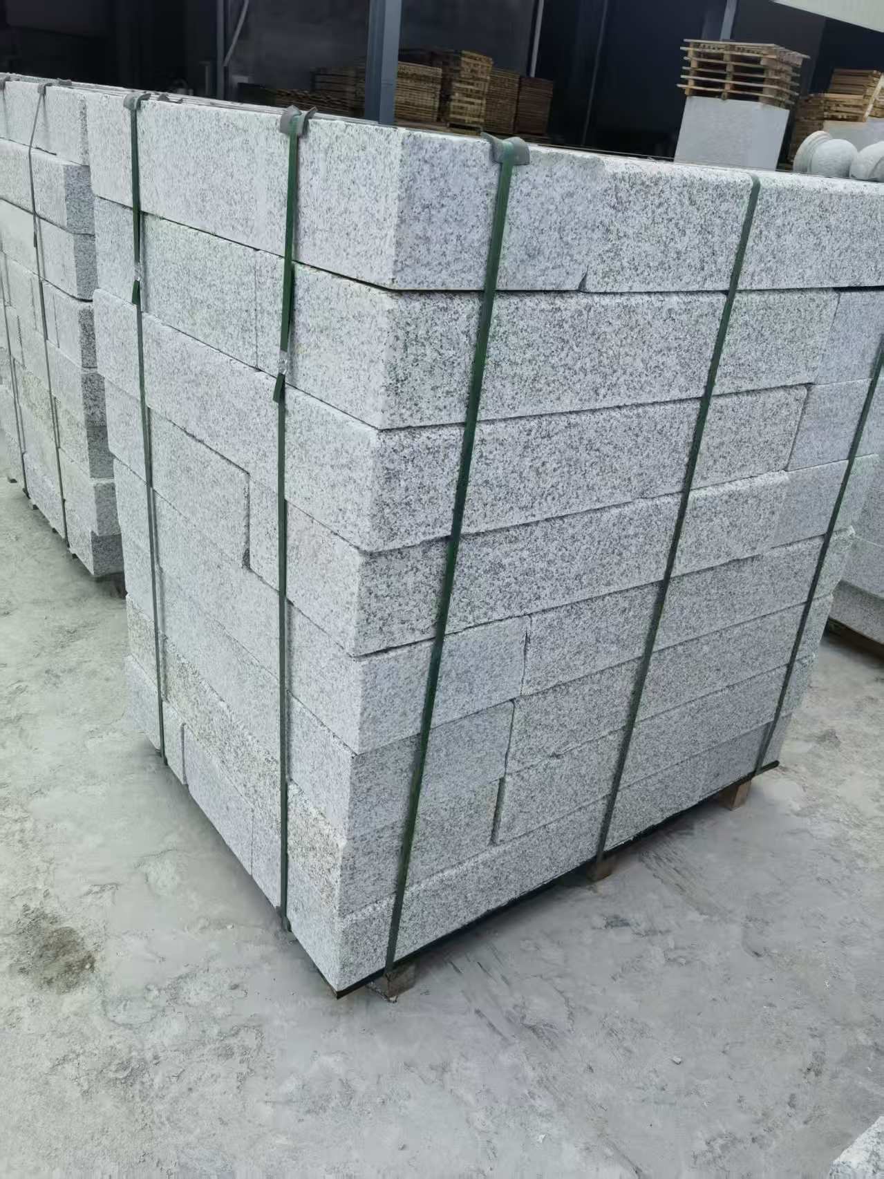 苏州 芙蓉白火烧两面路沿石