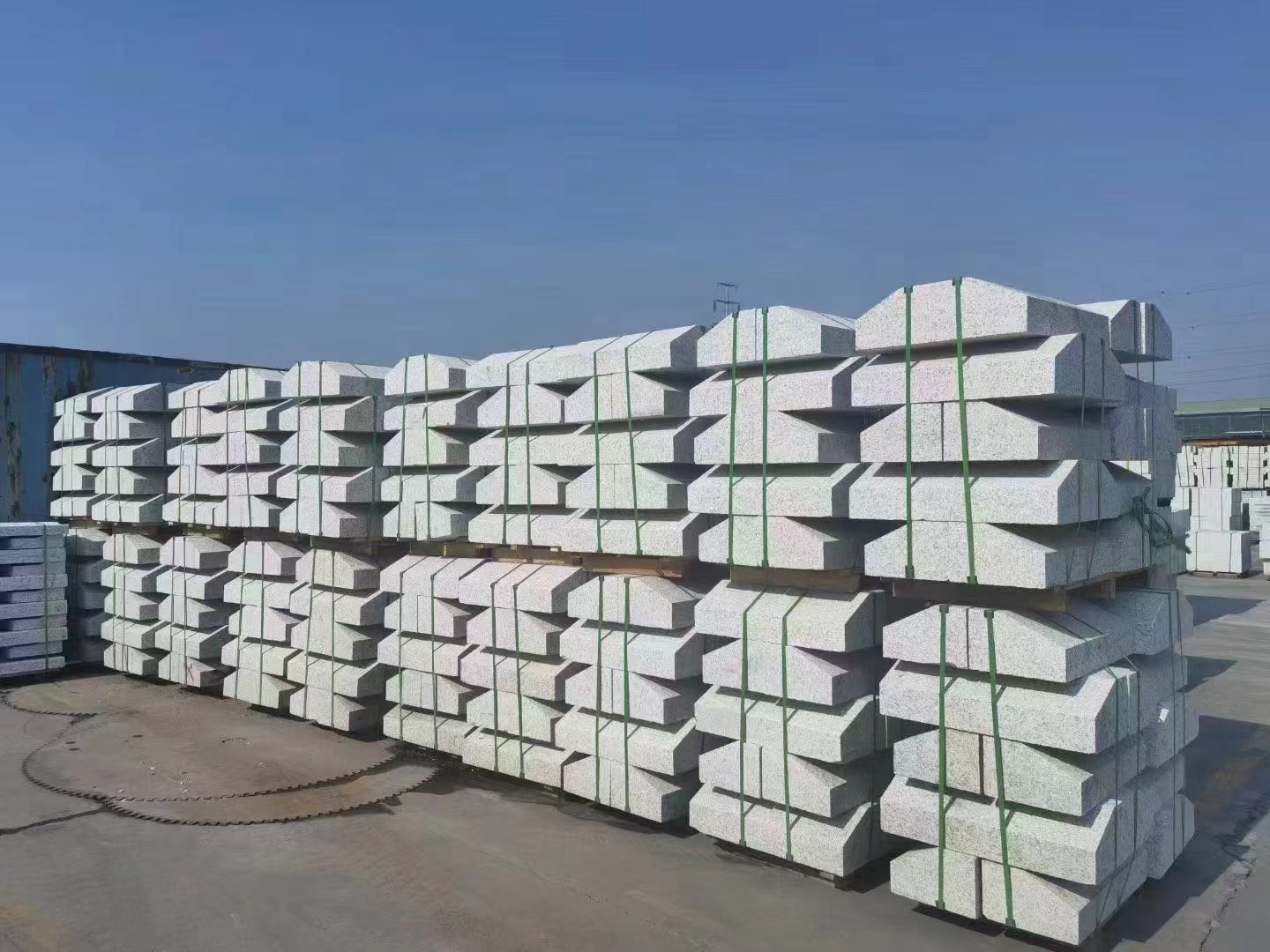 苏州芝麻白花岗岩光面牙石知多少